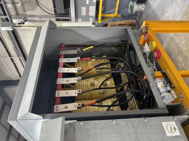 112.5 kVA three-phase dry-type transformer installation with secondary feeder connections